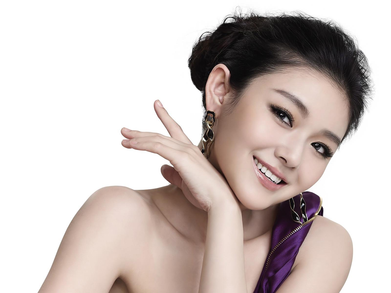Free download Cute And Beautiful Girls Wallpaper 13