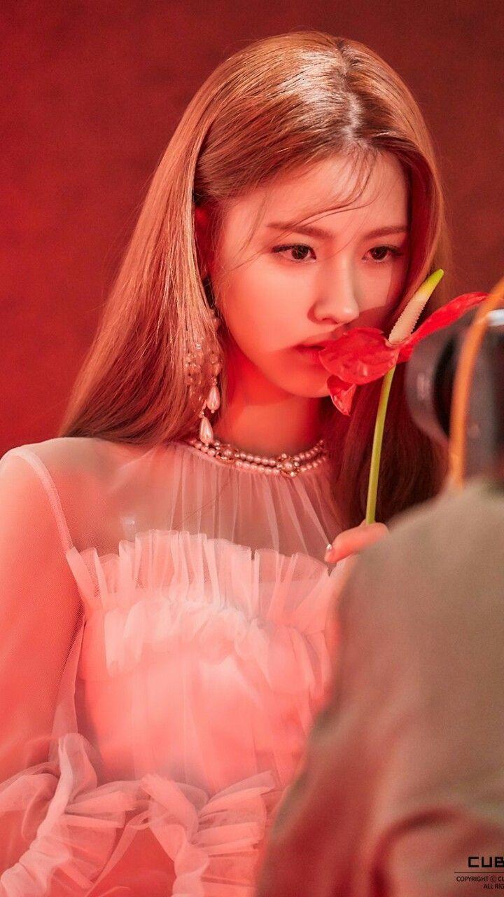 G)i Dle Wallpaper Miyeon #miyeon. Dresses, Girls