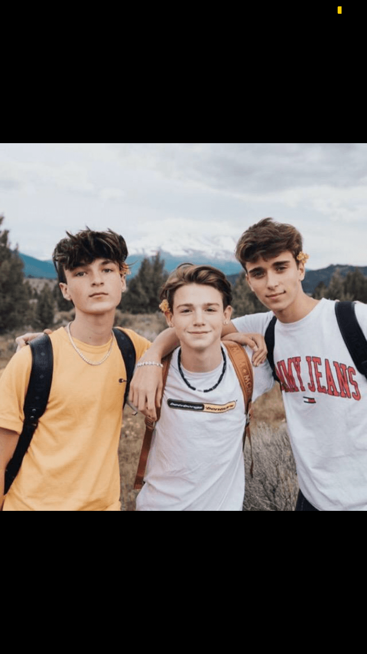 Jackson Felt, Payton Moormeier, and Josh Richards. Amor da