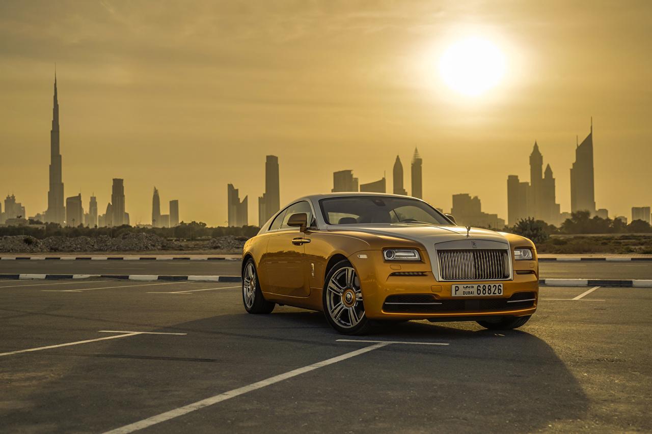 Desktop Wallpaper Dubai Rolls Royce Wraith Luxury Cityscape Gold