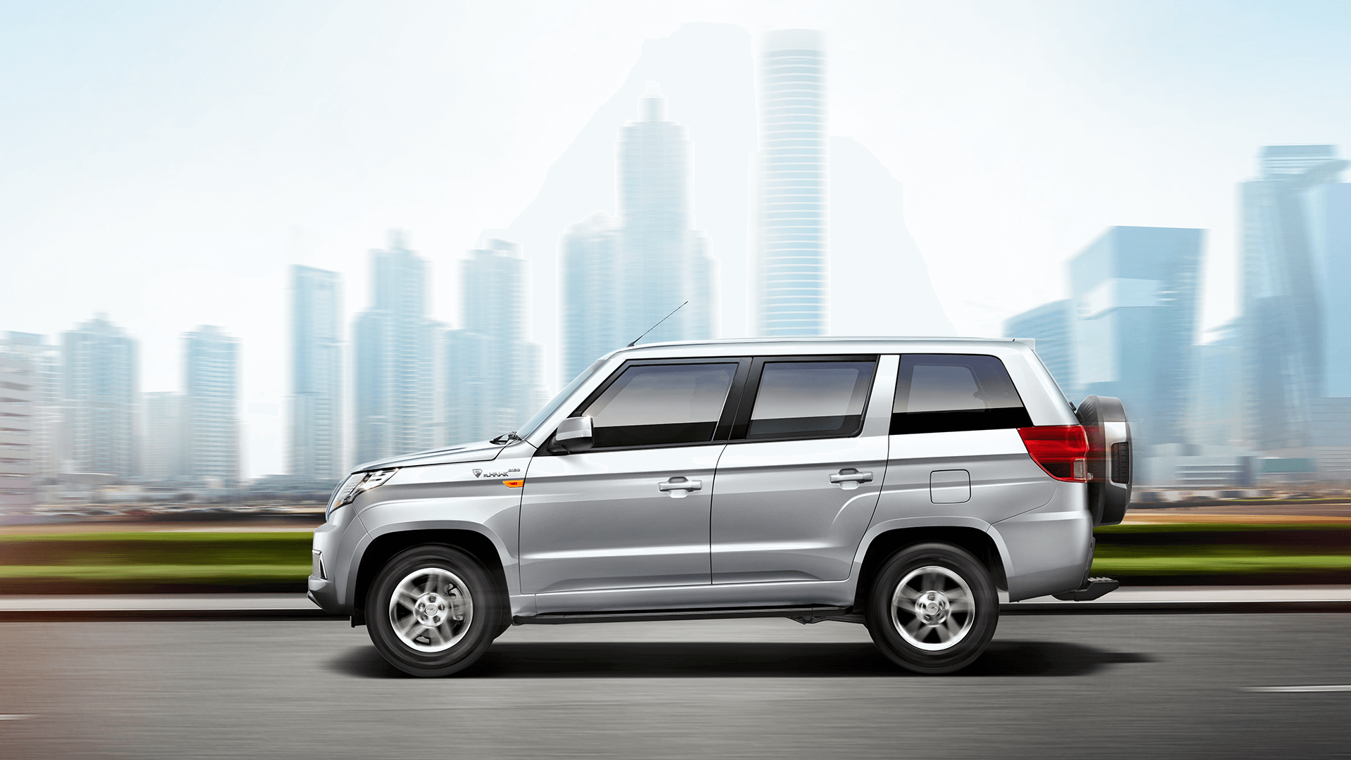 Mahindra TUV300 PLUS Wallpaper. Stylish & Toughest SUV