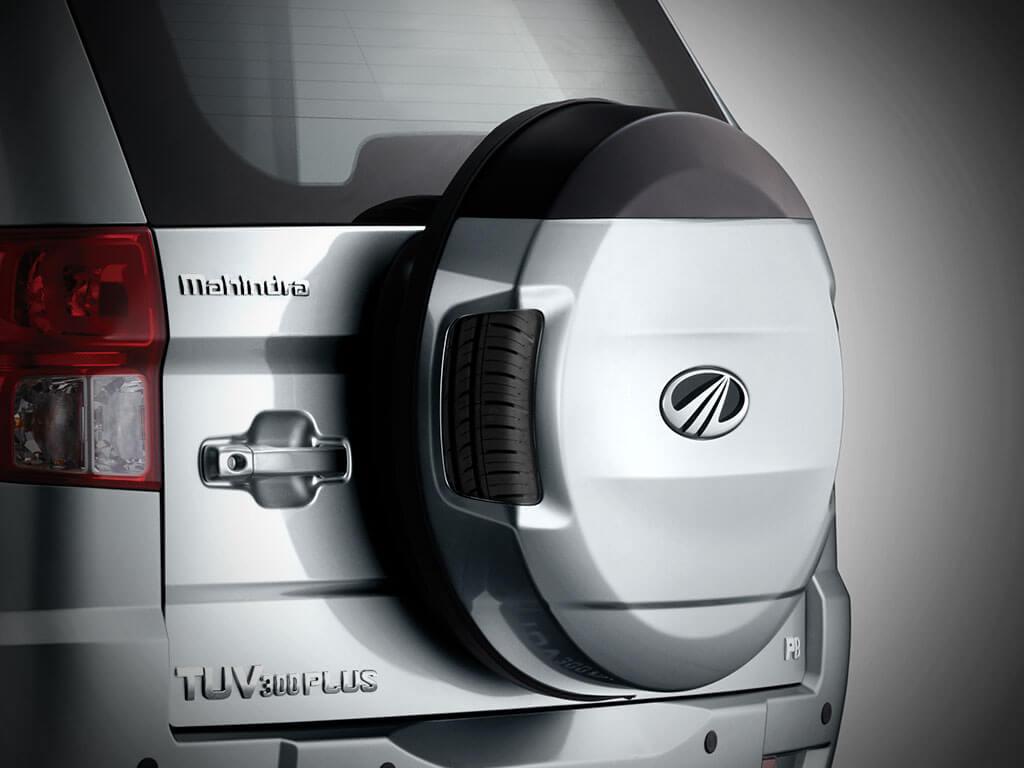Mahindra TUV300 PLUS Wallpaper. Stylish & Toughest SUV