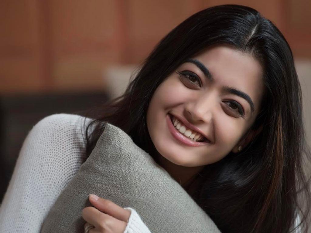 Rashmika Mandanna Laptop Desktop Wallpapers - Wallpaper Cave