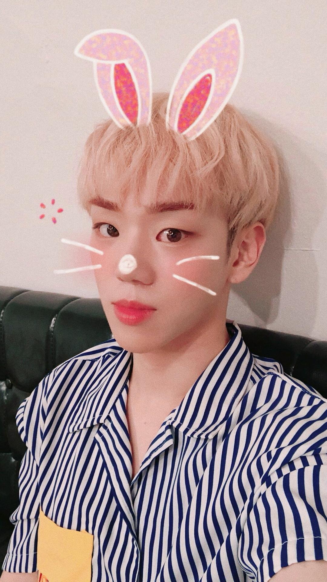 byeongkwan lockscreens