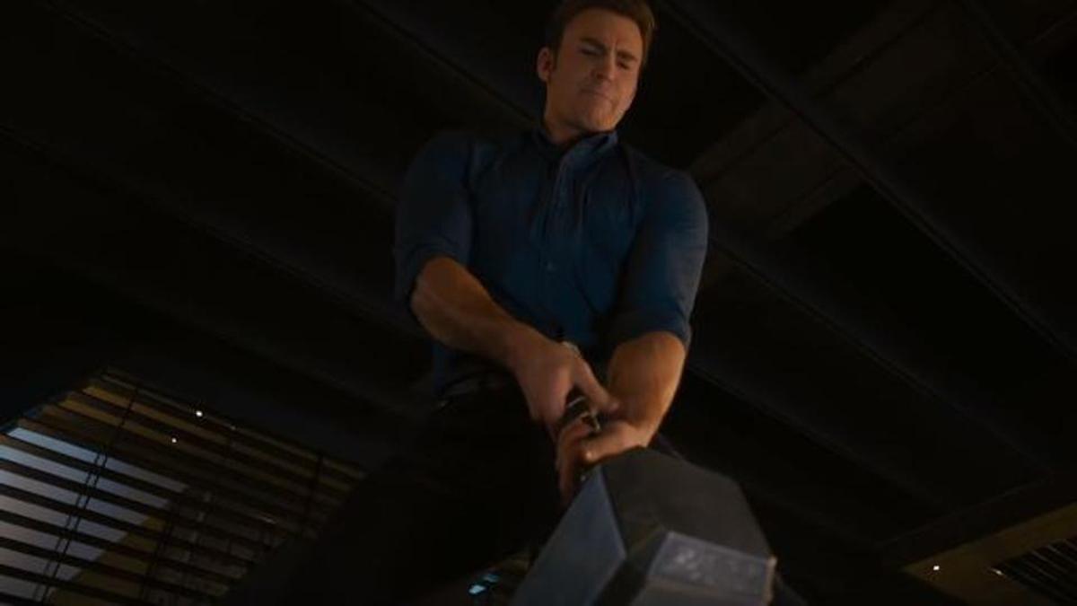 Marvel fans are losing it over that Captain America scene