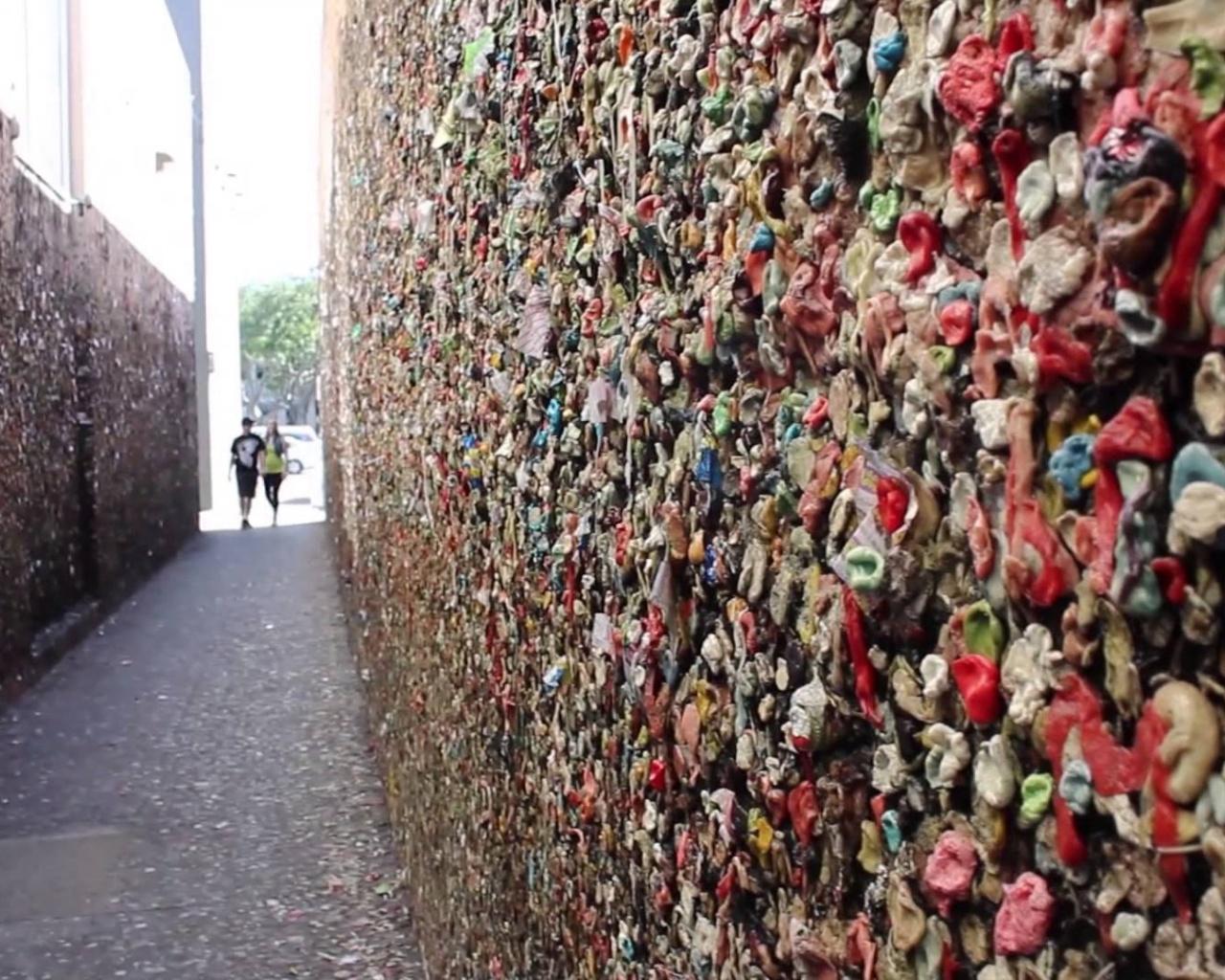 Bubble Gum Alley California desktop PC and Mac
