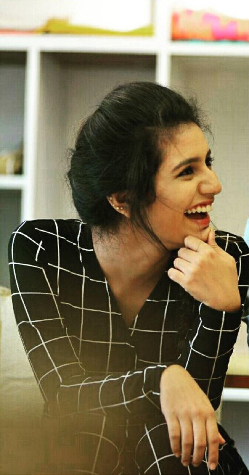 Priya Prakash Varrier Photo, Wiki, Bio, Hot & Pics