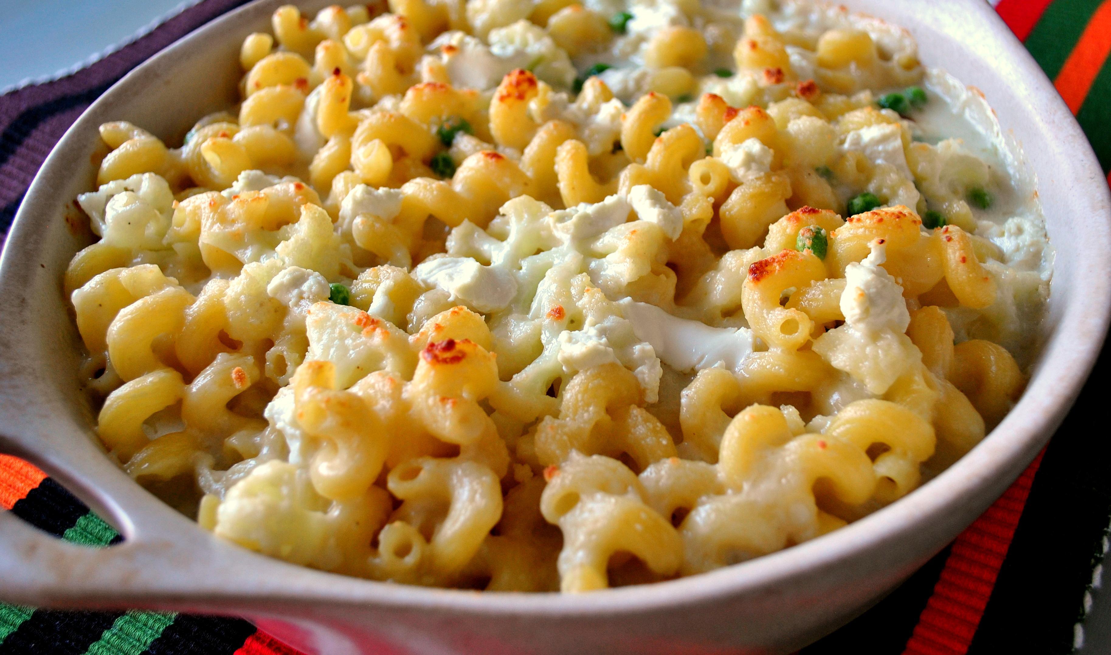 Macaroni and Cheese with Cauliflower and Peas sauce is Gluten