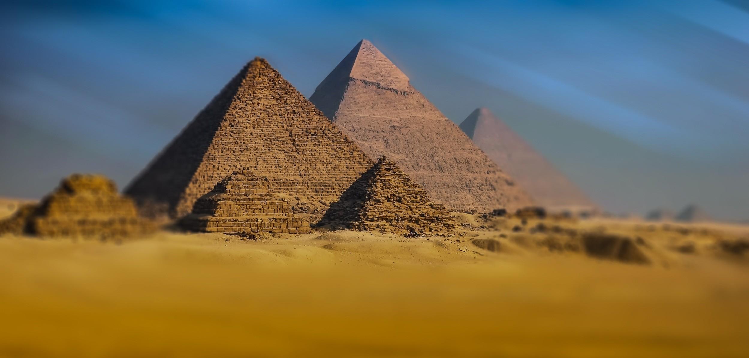 Giza Pyramids Wallpaper