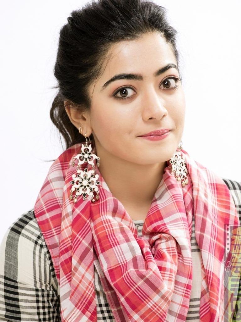 Free download Geetha Govindam Actress Rashmika Mandanna 2018