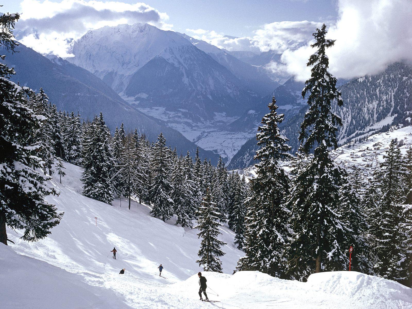 Skiing, Swiss Alps Windows 7 Scenery Desktop Wallpaper