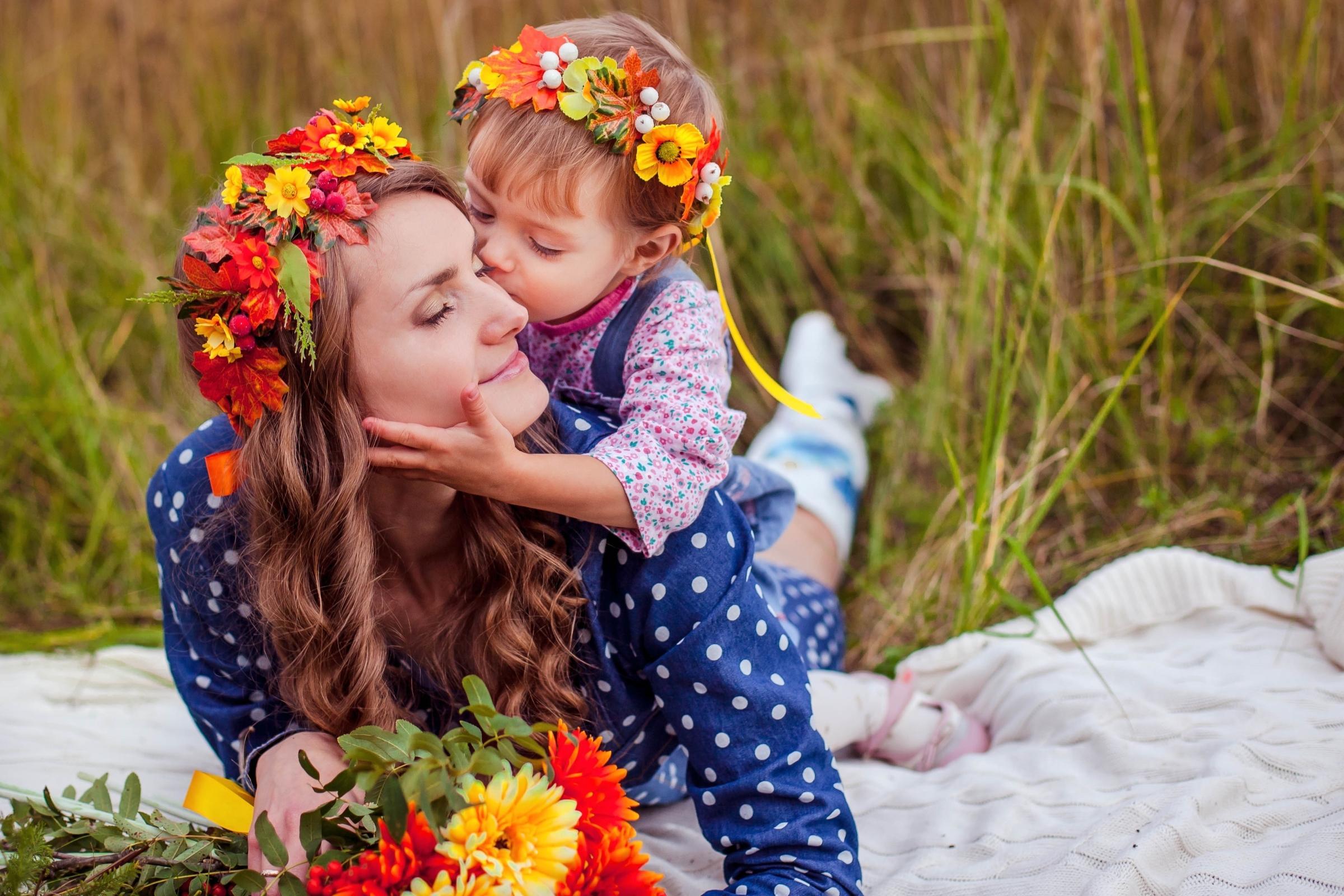 Cute Baby Kiss HD Wallpaper Mother And Daughter, HD