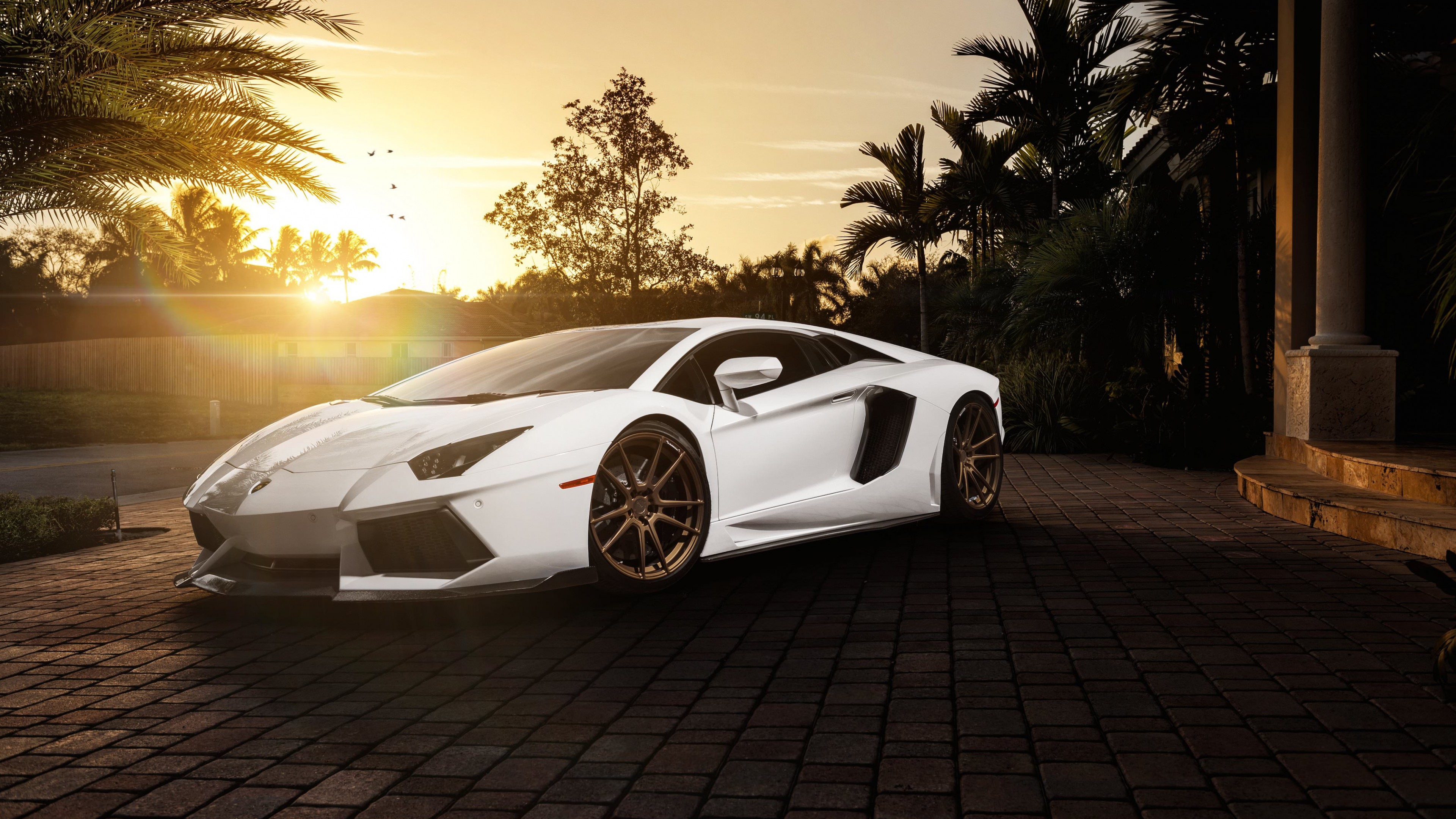 Lamborghini Aventador LP700- in White 4K wallpaper