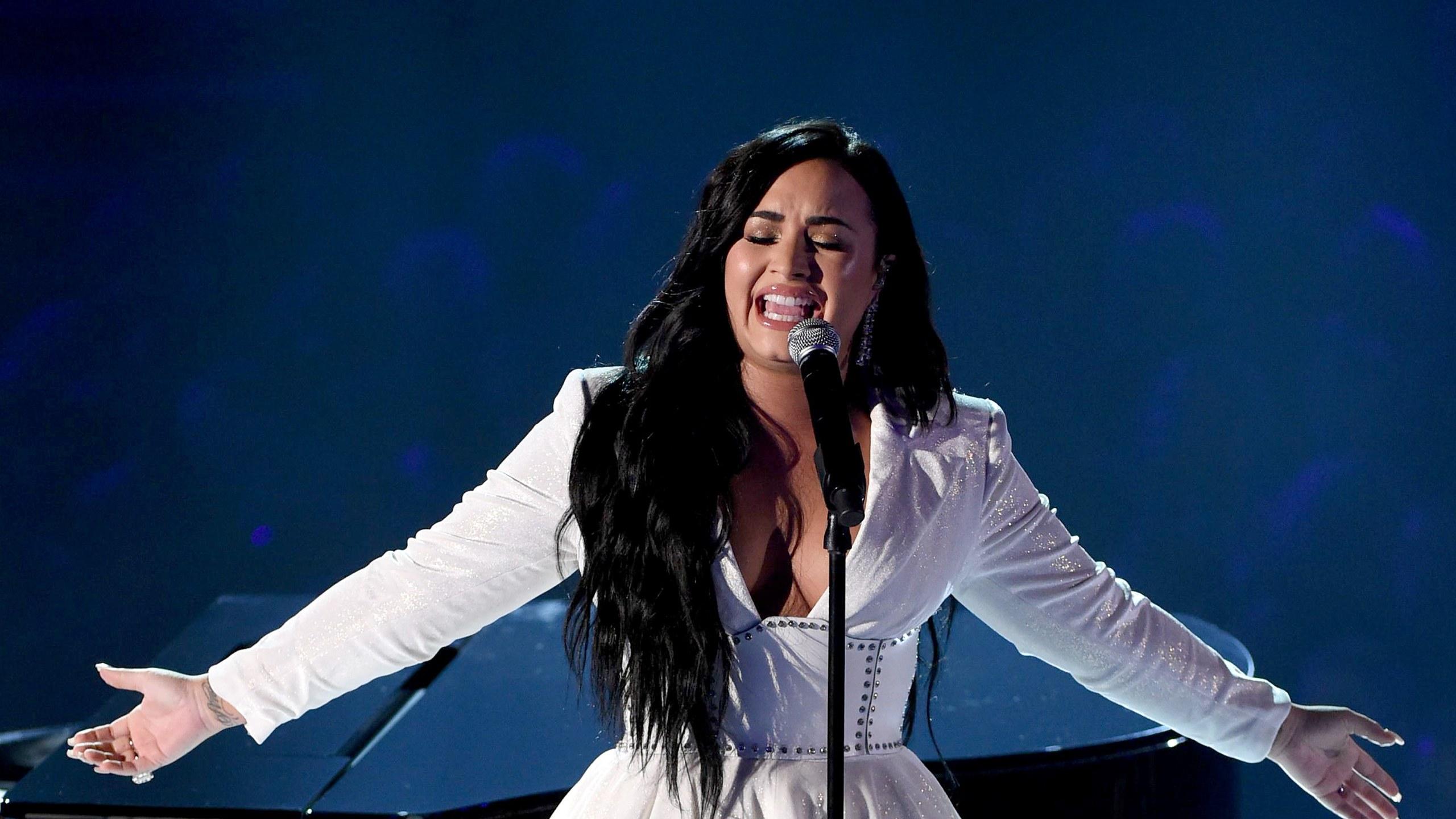 Demi Lovato's Emotional Performance of Anyone Earned a