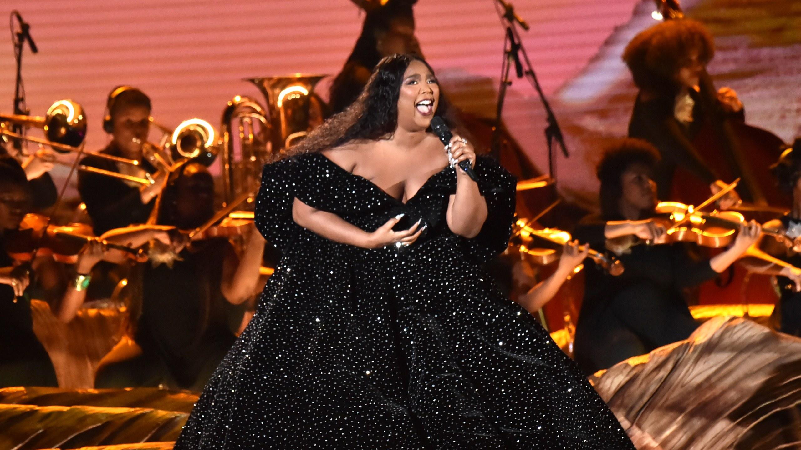 Watch Lizzo Perform a Truth Hurts Medley at Grammys 2020