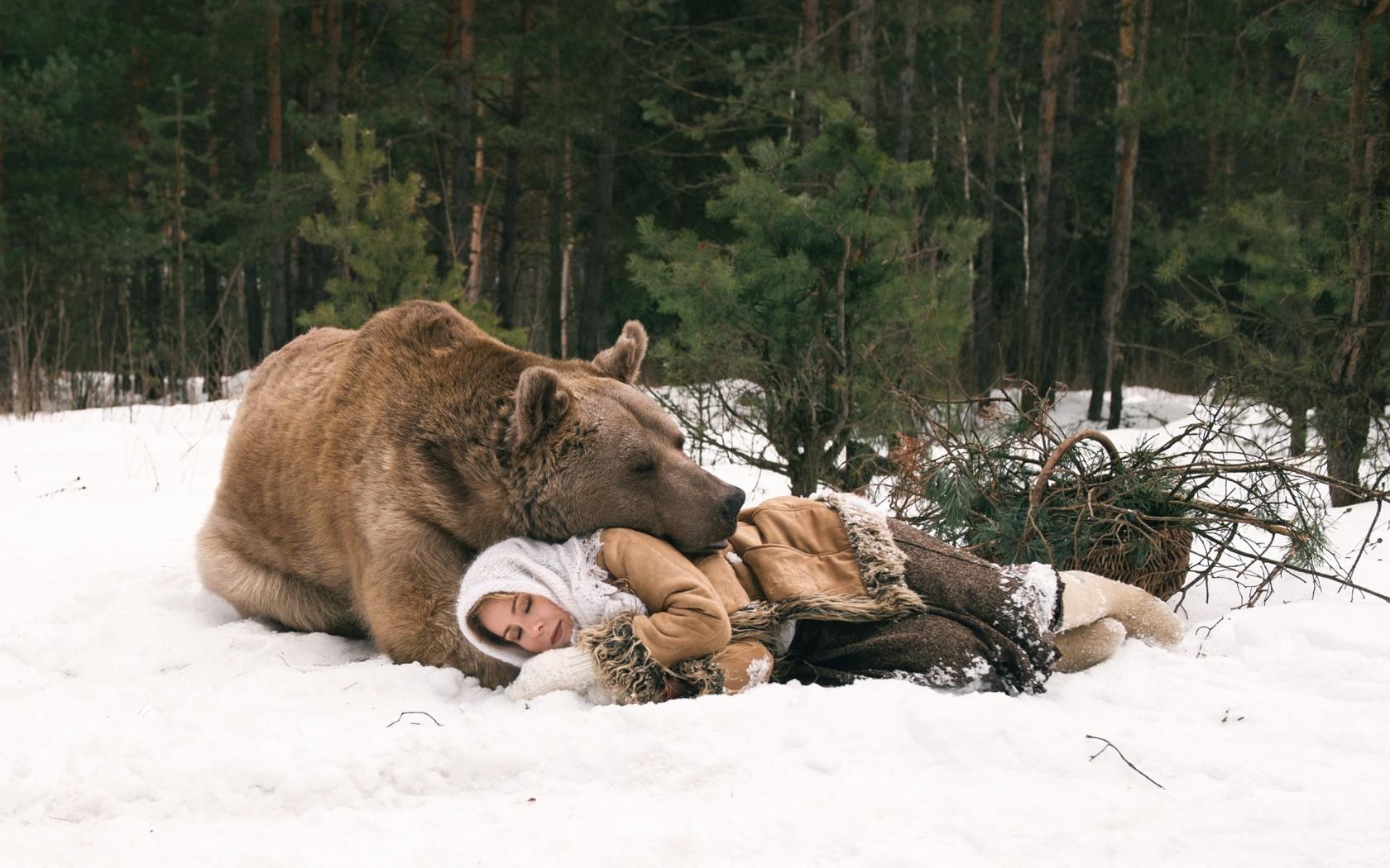 Women, Snow, Winter, Animals, Bears Wallpaper HD / Wallpaper & Background Download