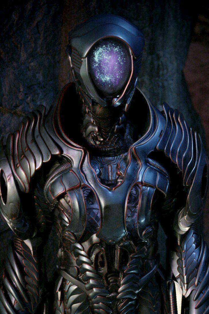 Robots R Us. Lost in space, Sci fi