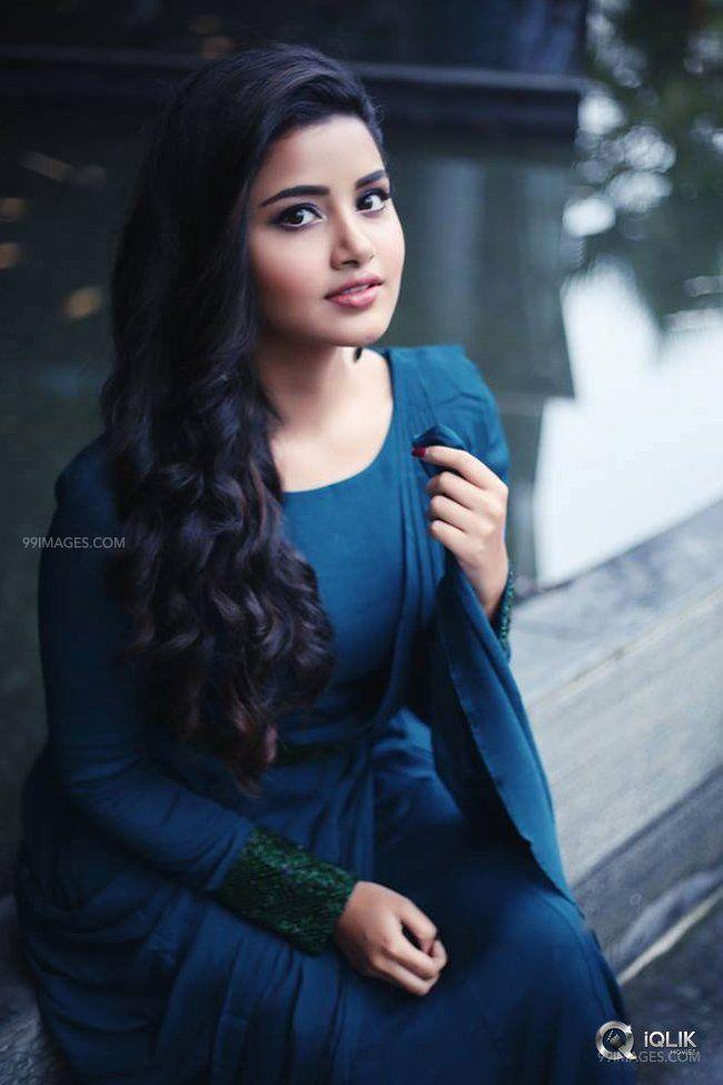 Anupama Parameswaran Hot HD Photo & Mobile. Parameswaran Phone Wallpaper