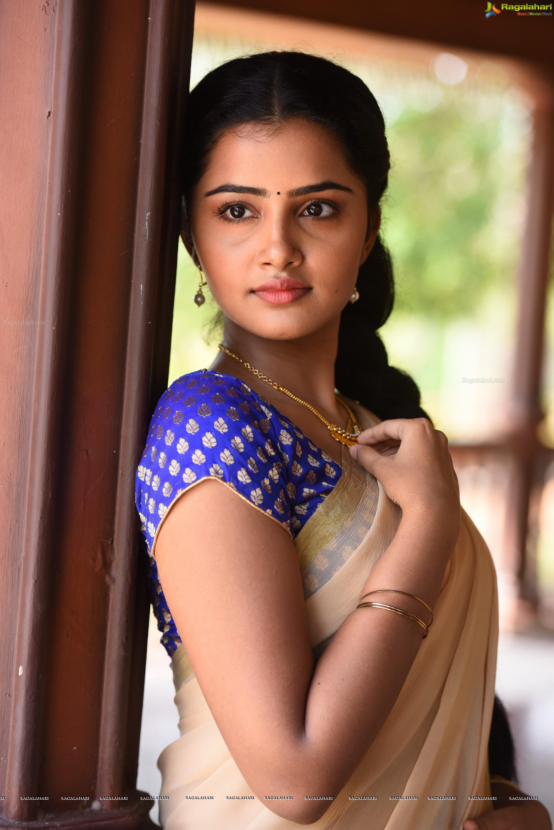 Anupama Parameswaran Parameswaran In A Aa. Parameswaran Phone Wallpaper