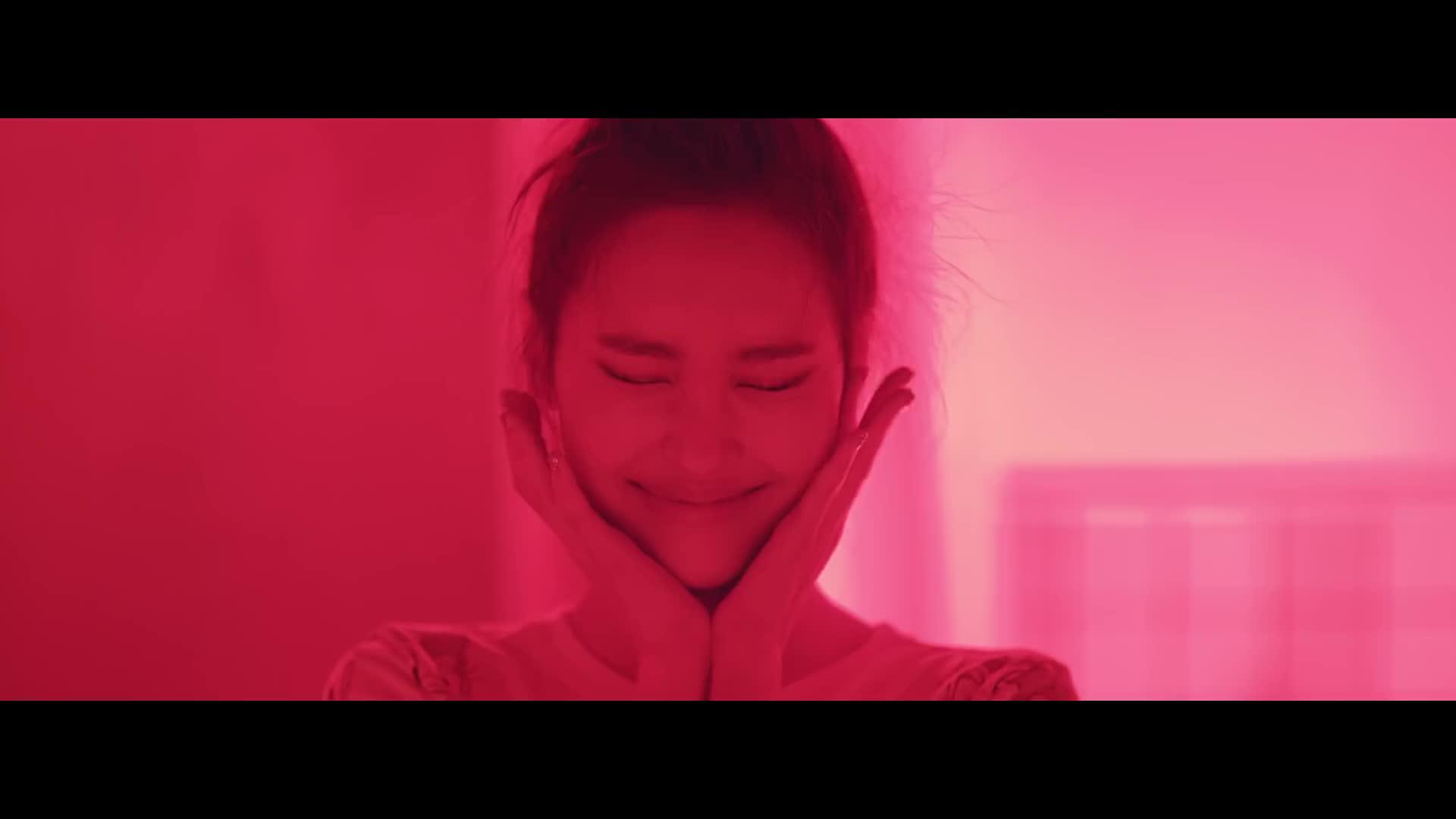 [MV SUNMI(선미) _ Gashina(가시나) GIF