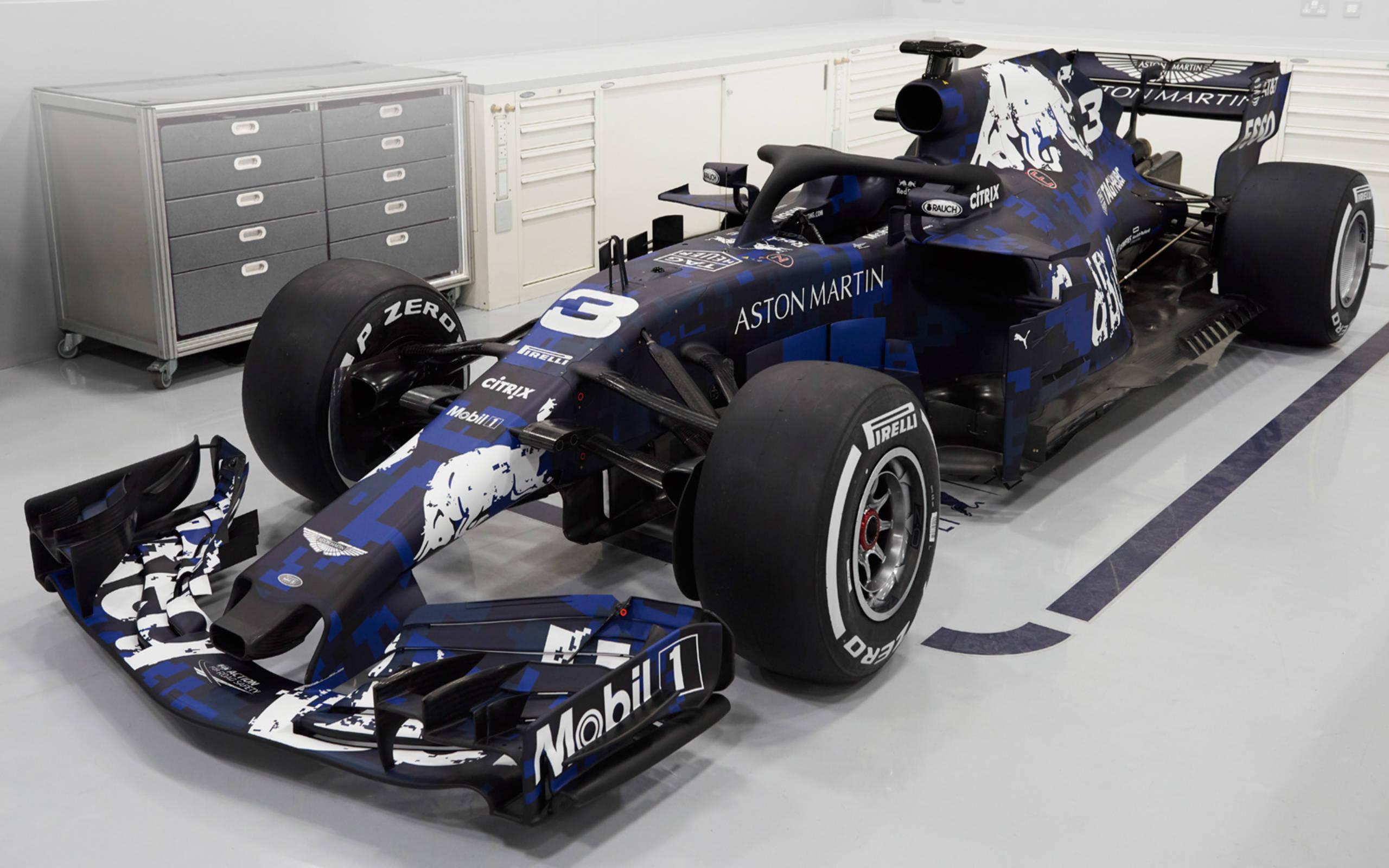 F1 Reveal: Aston Martin Red Bull Racing TAG Heuer RB14. Get