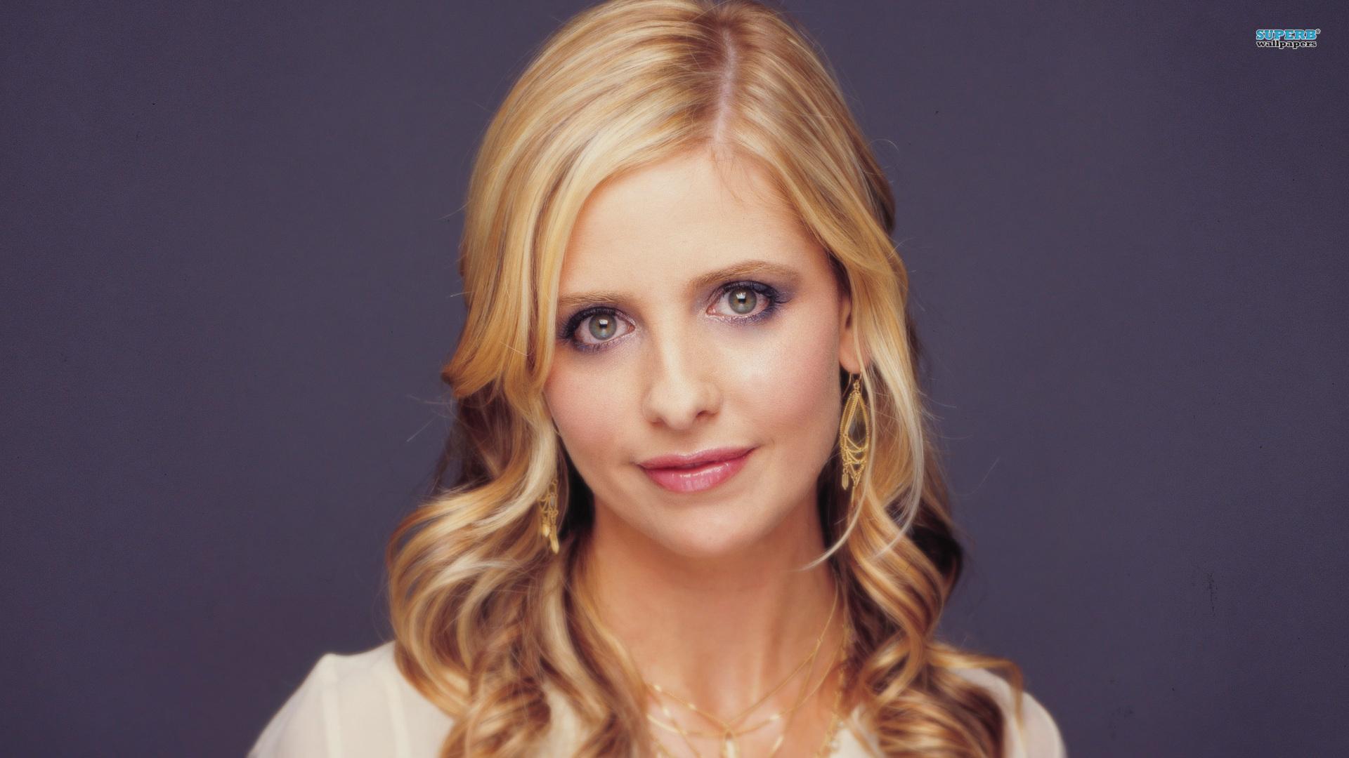 Sarah Michelle Gellar Wallpaper