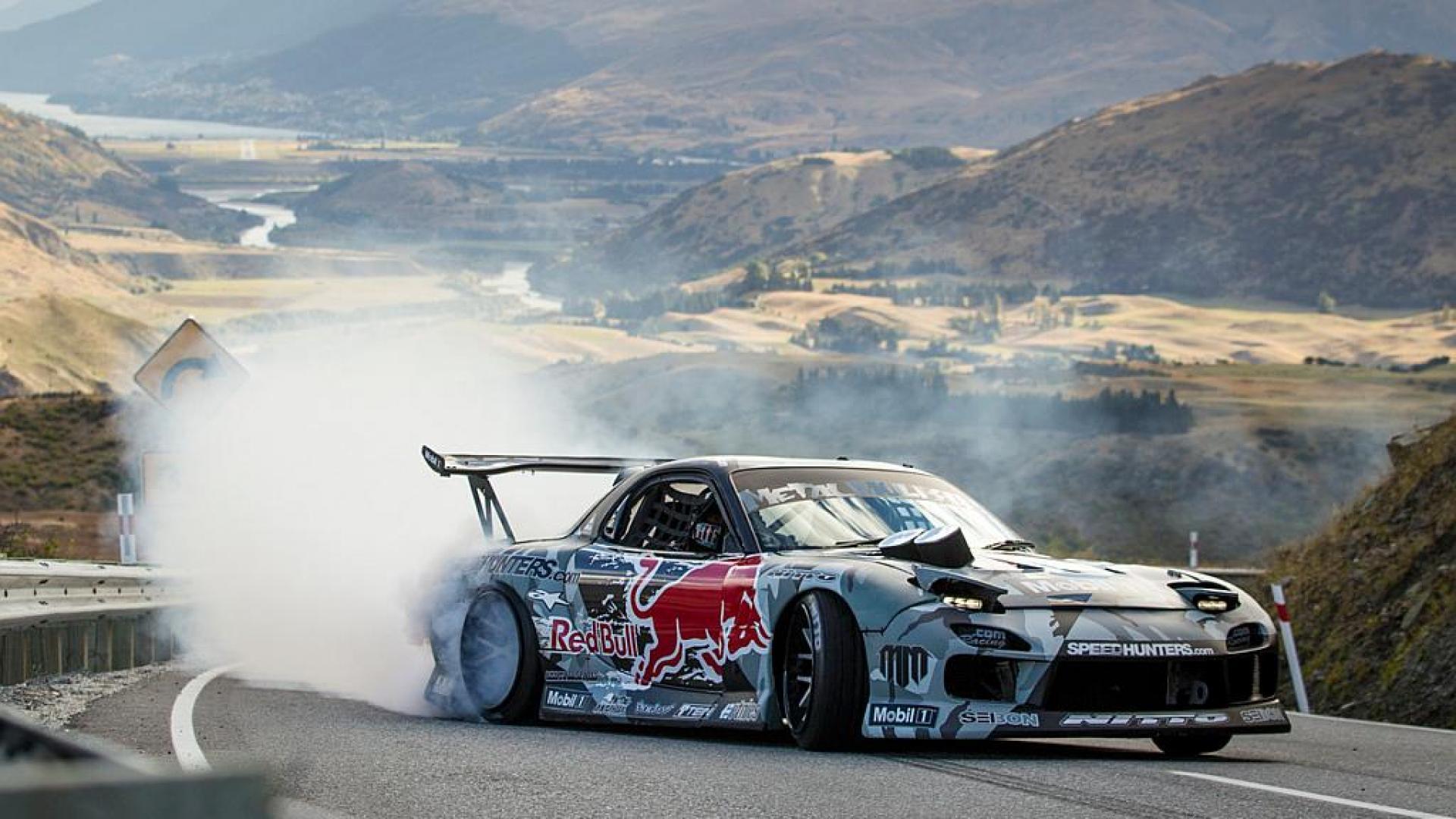 Can you gimme some drifting wallpaper?