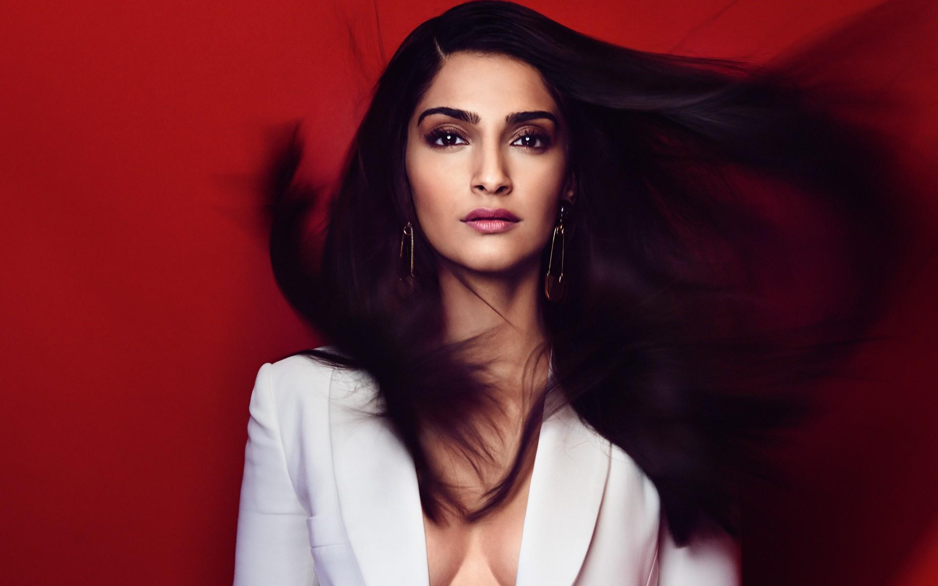 Sonam Kapoor HD Wallpaper. Background Imagex1200