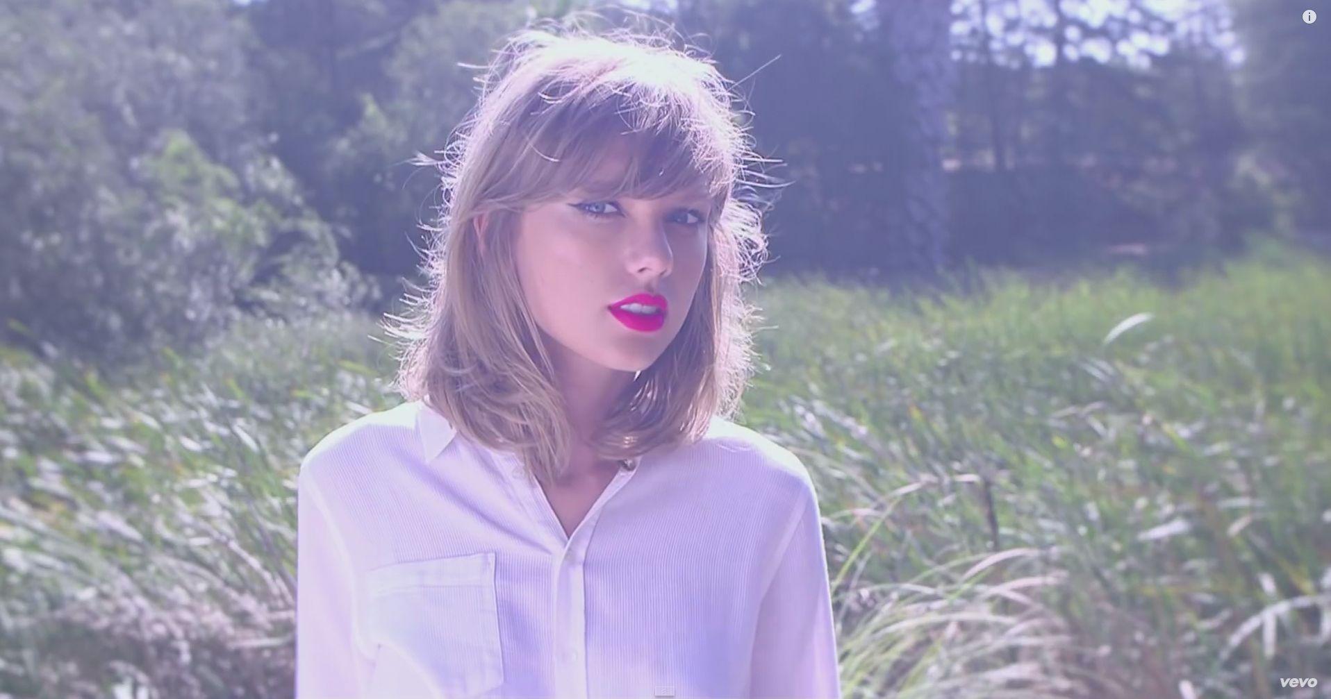 Taylor Swift in Red Dress HD desktop wallpaper High