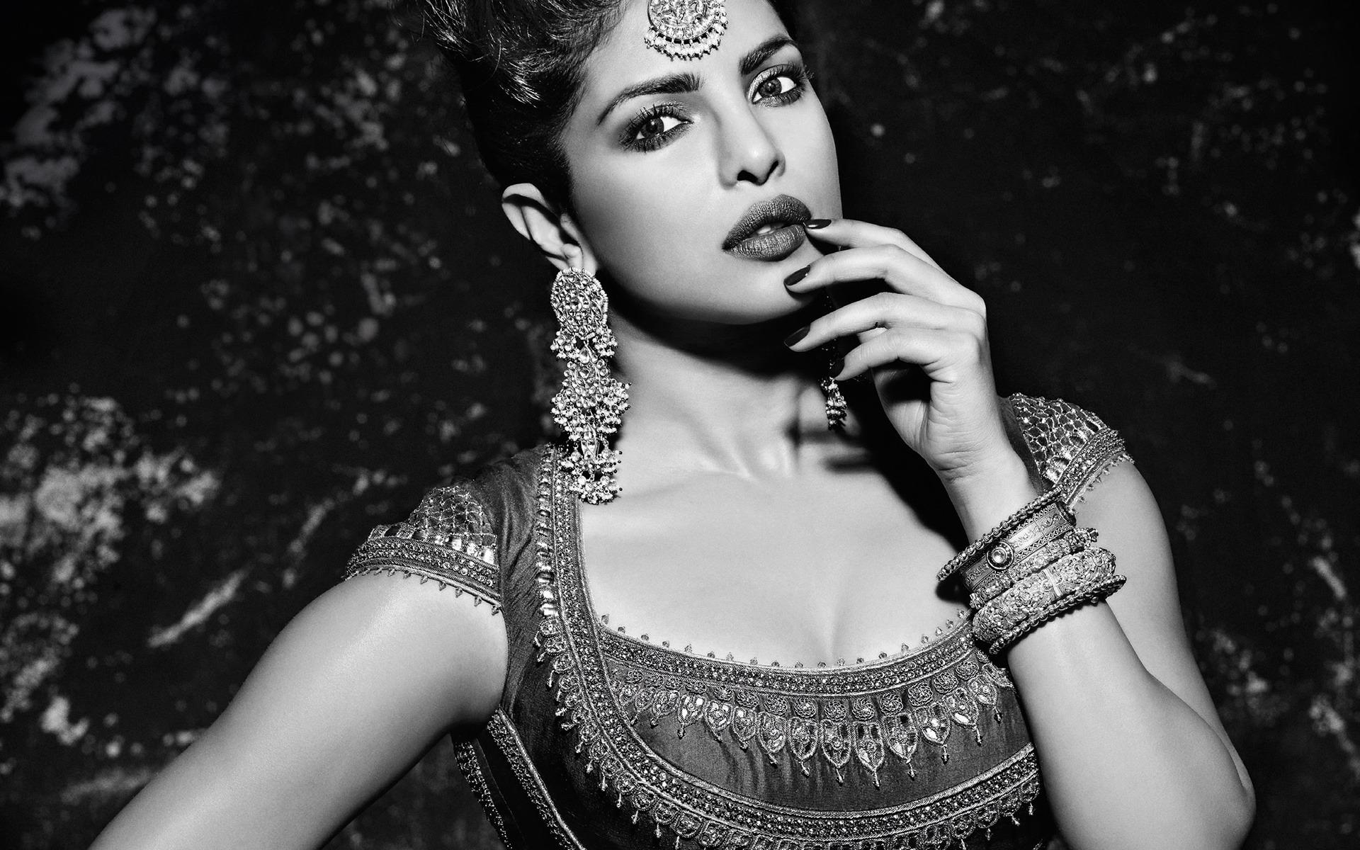 Download wallpaper Priyanka Chopra, monochrome portrait