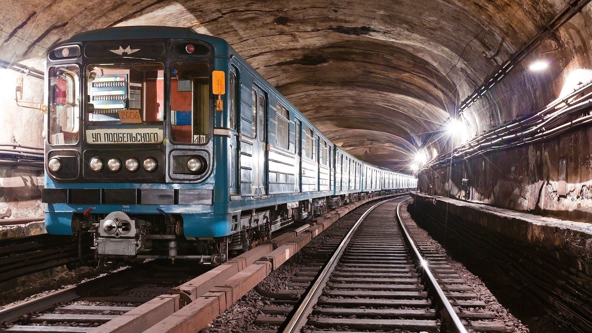 Cool Train Tunnel Wallpaper