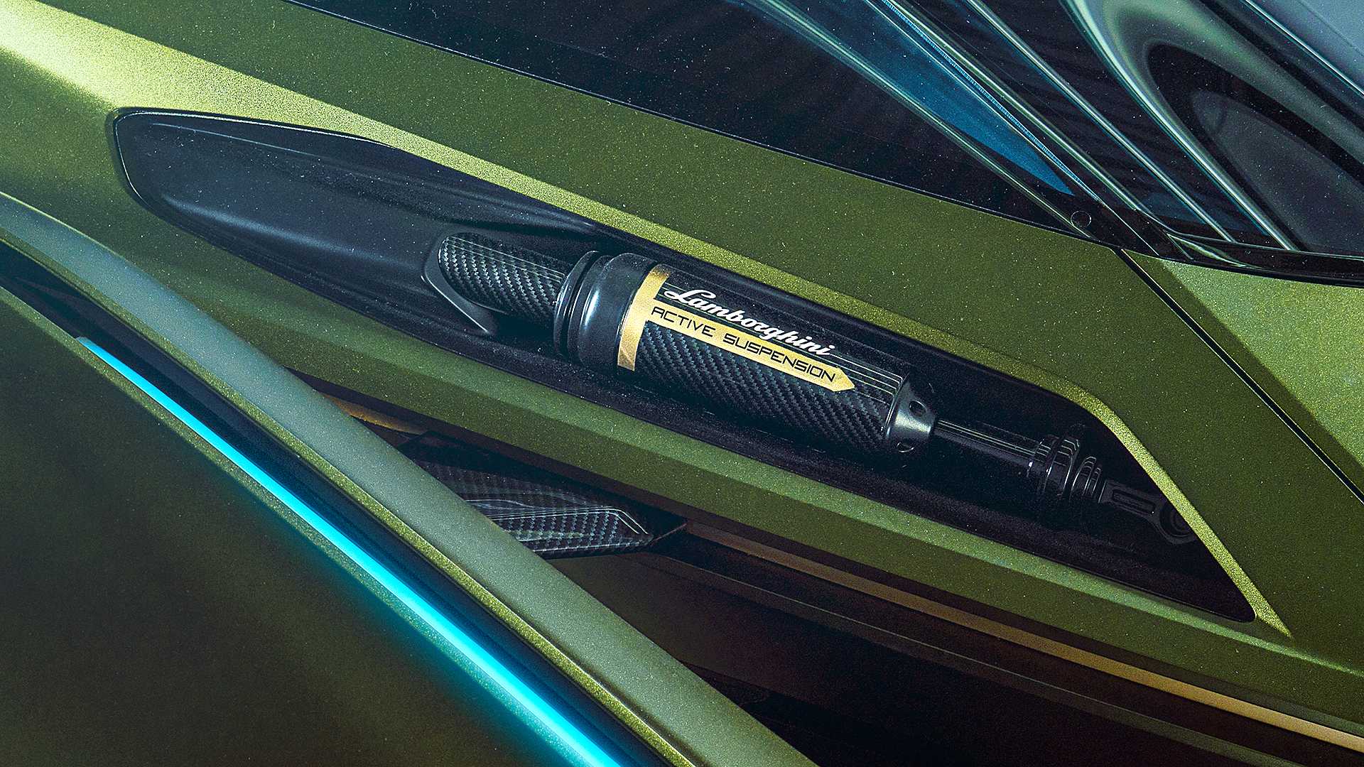 Lambo V12 Vision Gran Turismo Concept Revealed, Exclusively