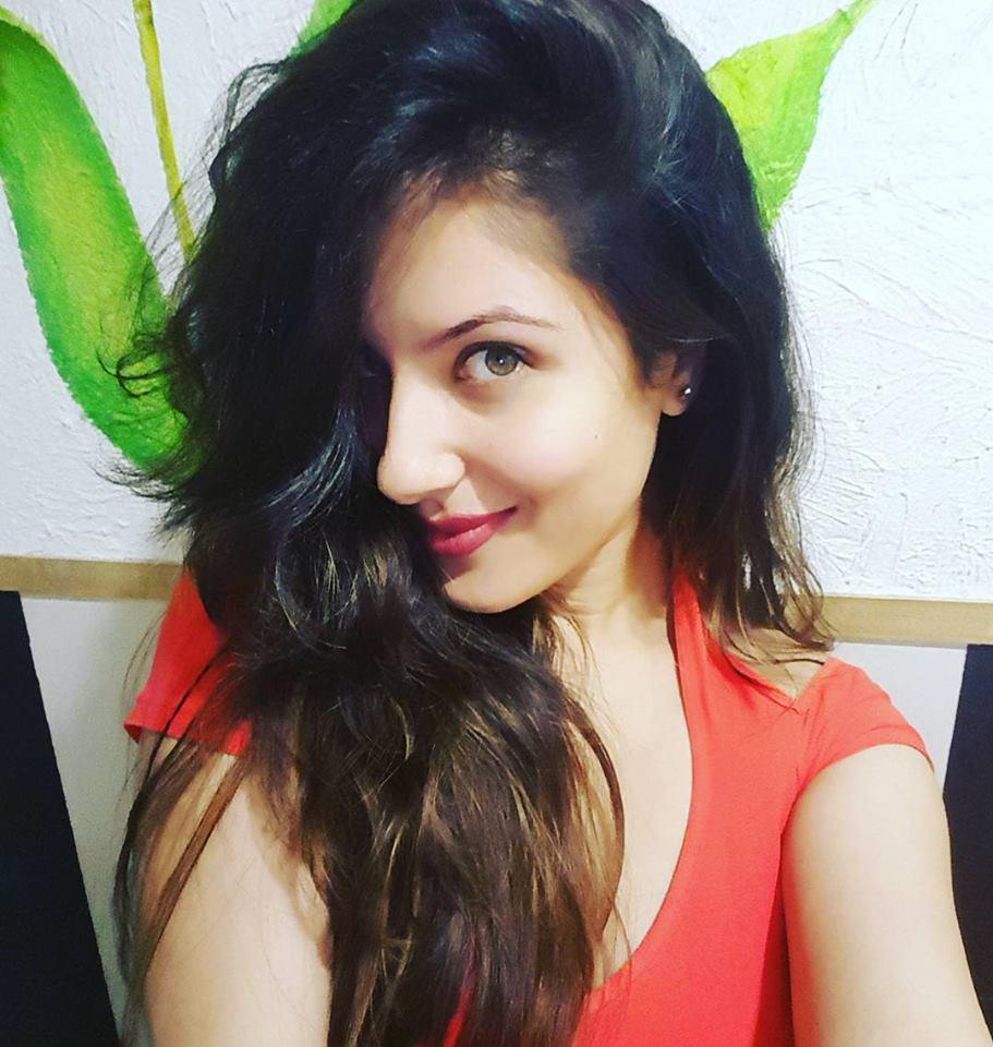 Pooja Bose Hot Bikini Image Swimsuit HD Picture