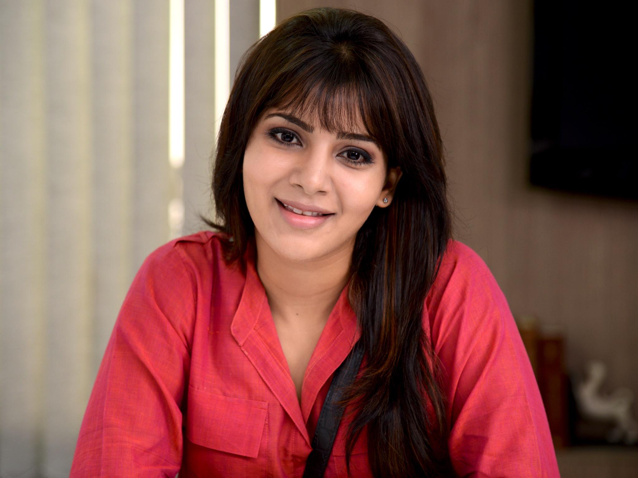 Manam Actress Samantha Wallpaper in jpg format for free
