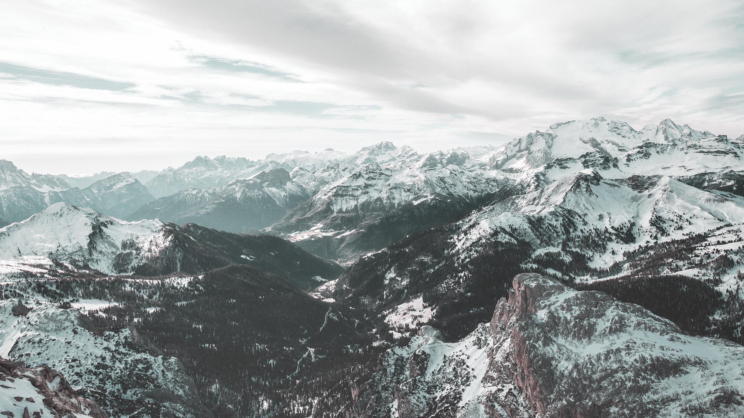 Download wallpaper 2560x1440 winter, snow, mountains, aerial