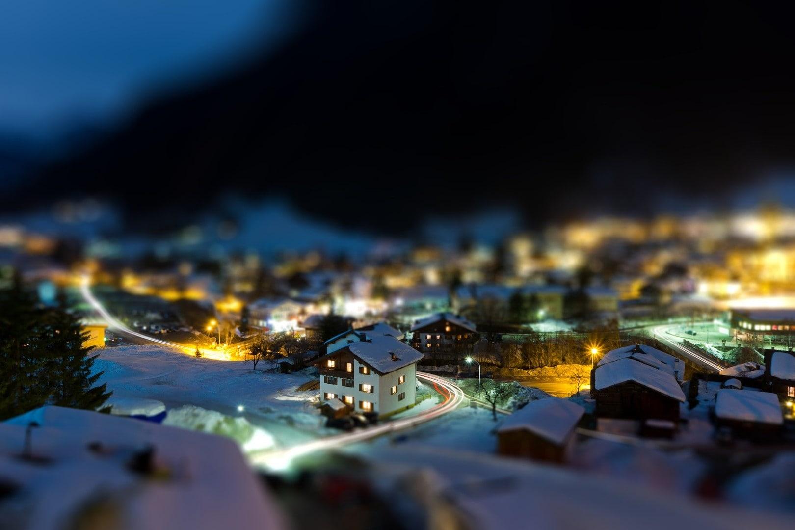 Winter Night In Town HD wallpaper free download