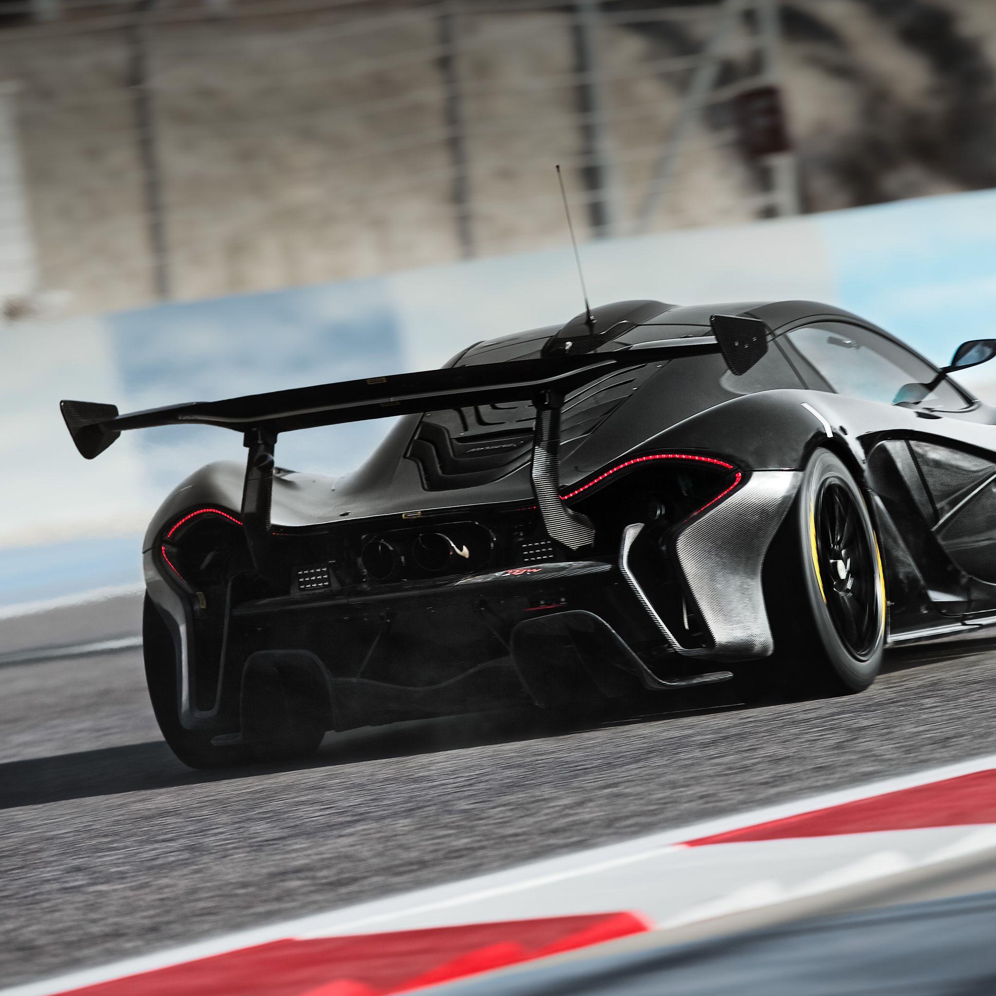 These McLaren P1 GTR Prototype Wallpaper Are Here To Spruce Up