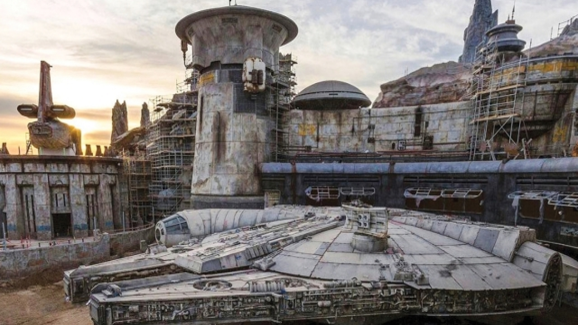 Disney Worried About Star Wars: Galaxy's Edge Attendance Figures