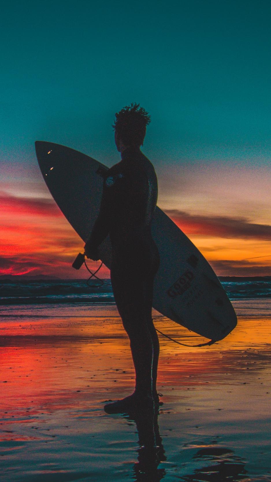 Download wallpaper 938x1668 surfer, surfing, shore, sunset