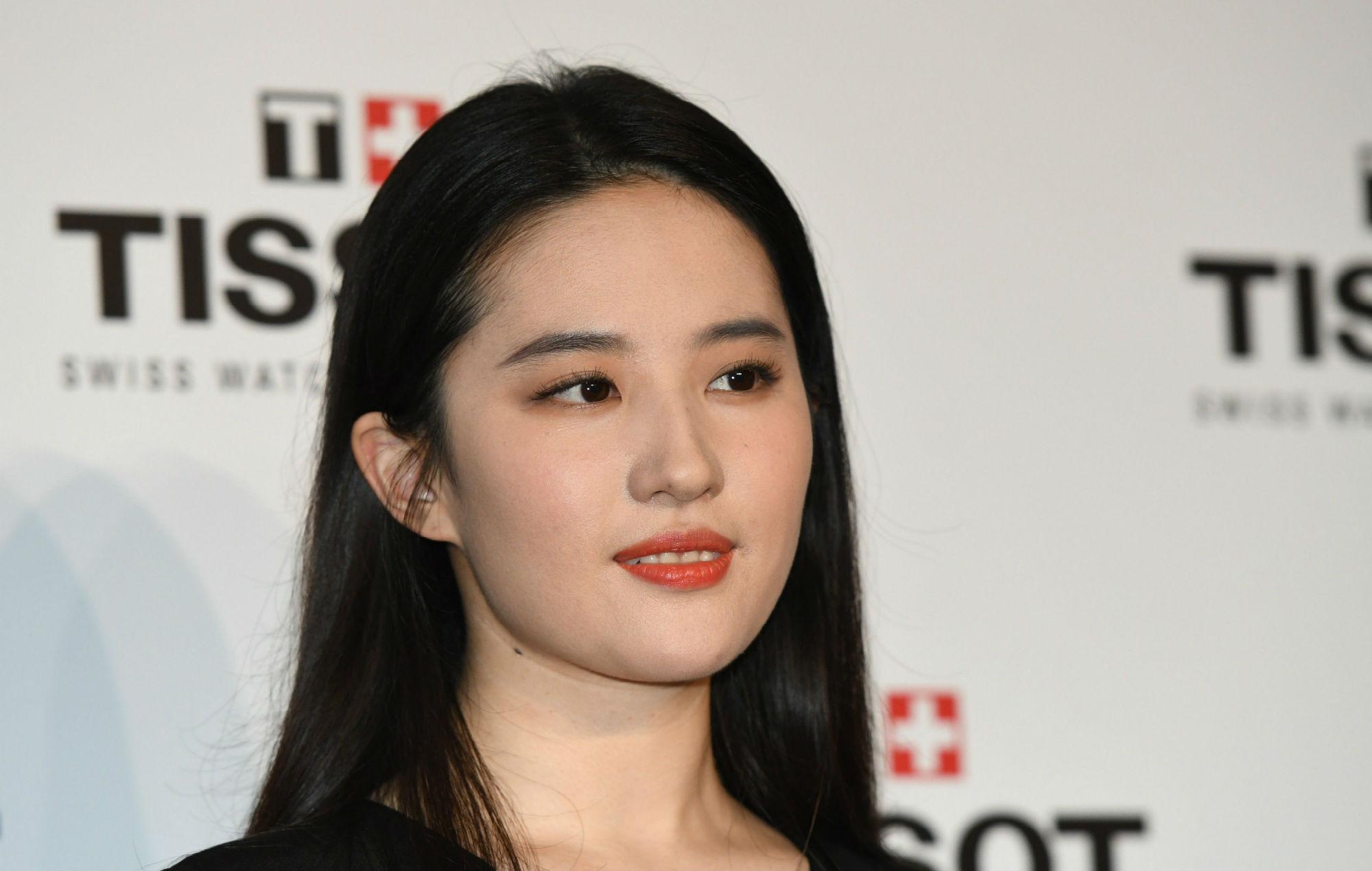 Hong Kong protesters call for 'Mulan' boycott after actress