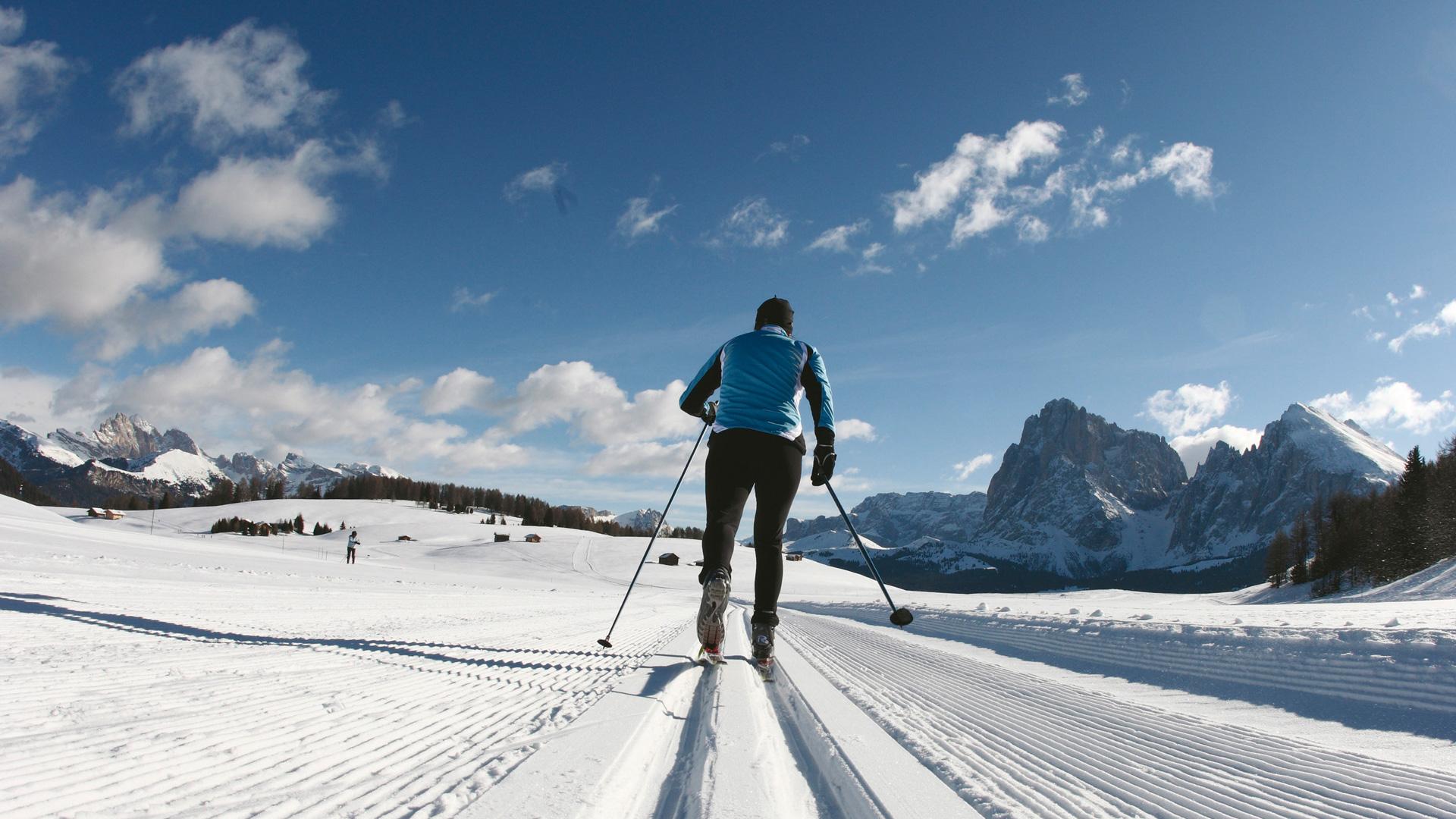 Nordic skiing wallpaper