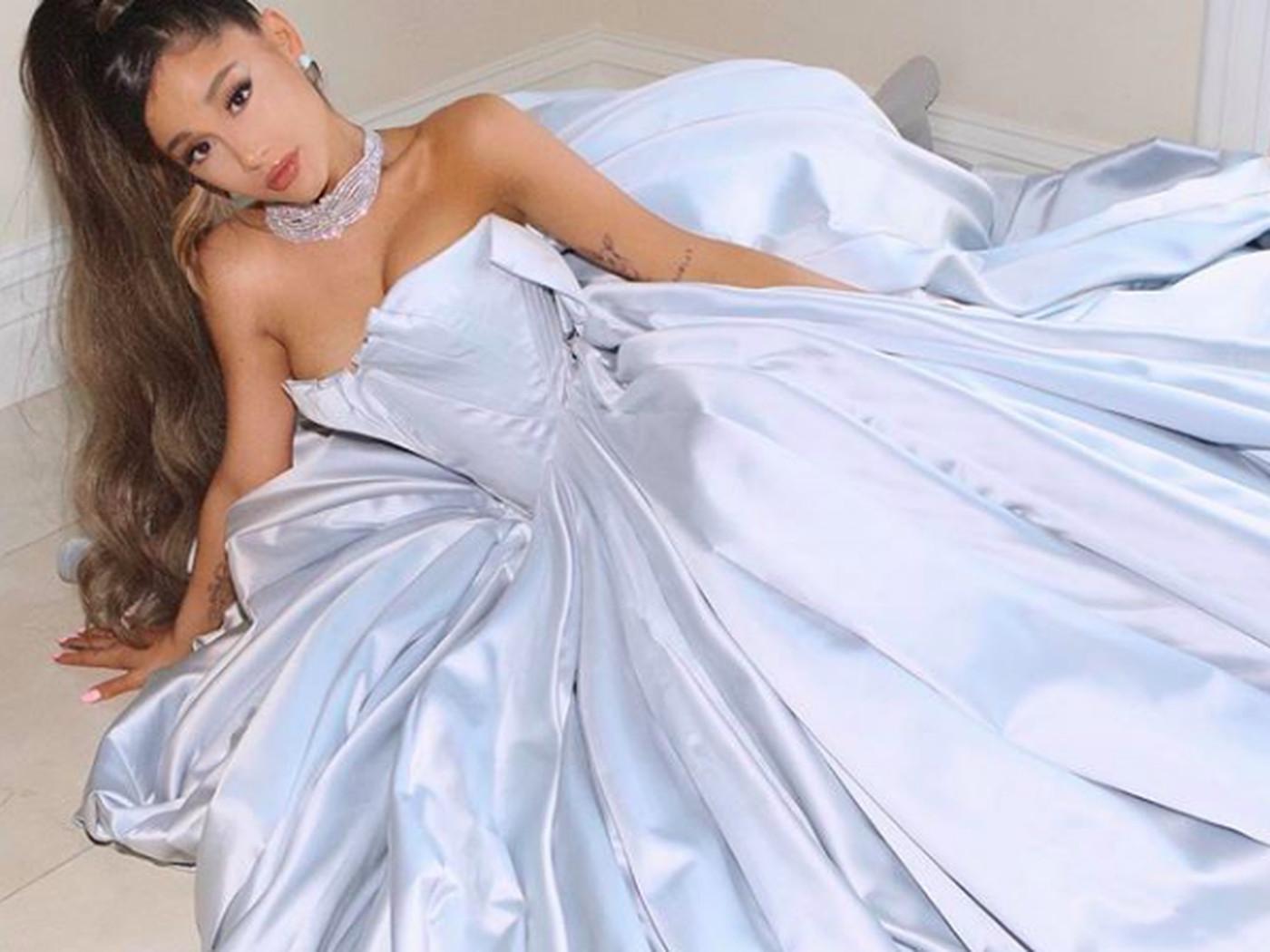 Grammys 2019: Ariana Grande wins first award, Instagrams