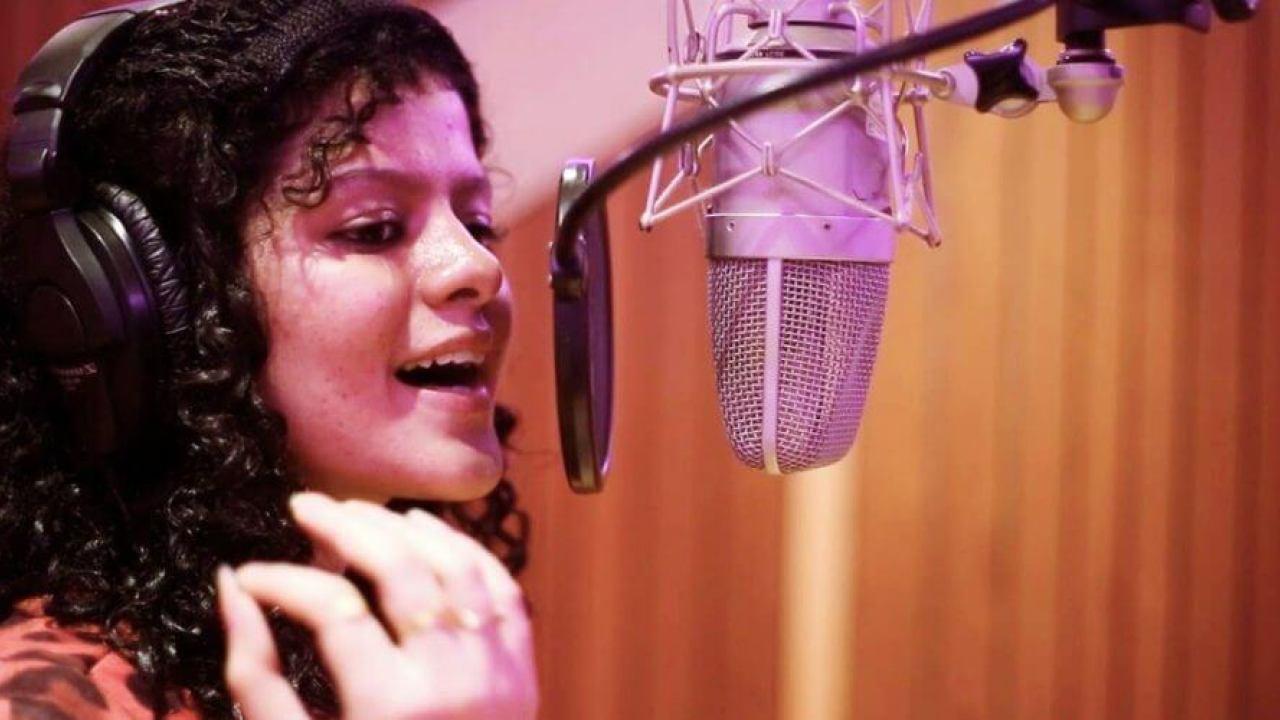 Palak Muchhal Wiki, Biography, Age, Songs List, Image