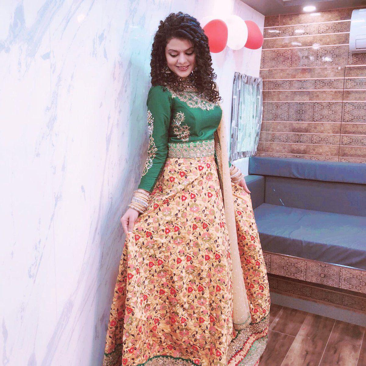 Palak Muchhal. Bollywood fashion, Fashion, Guru pics