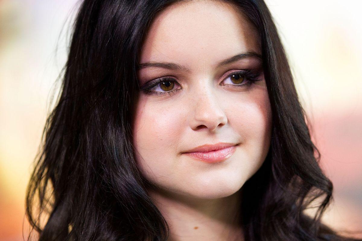 Ariel Winter Responded to the Gross Comments on Her Swimsuit