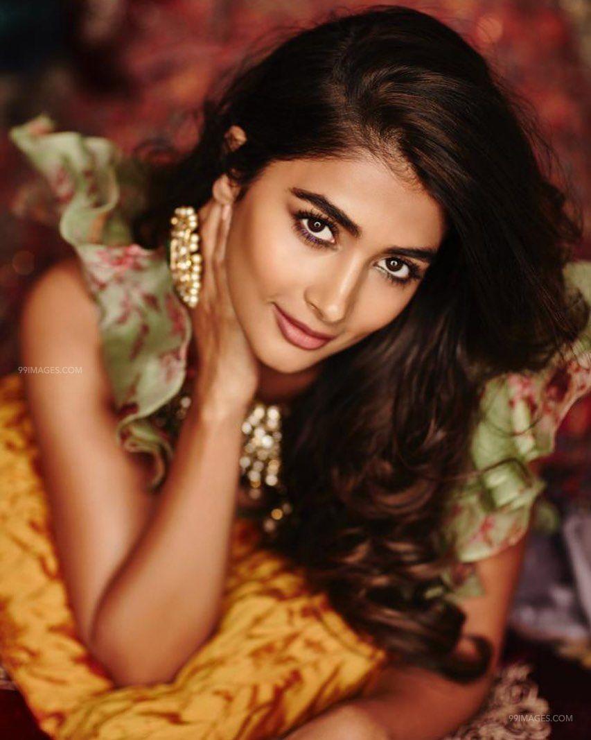 Pooja Hegde Beautiful HD Photohoot Stills & Mobile
