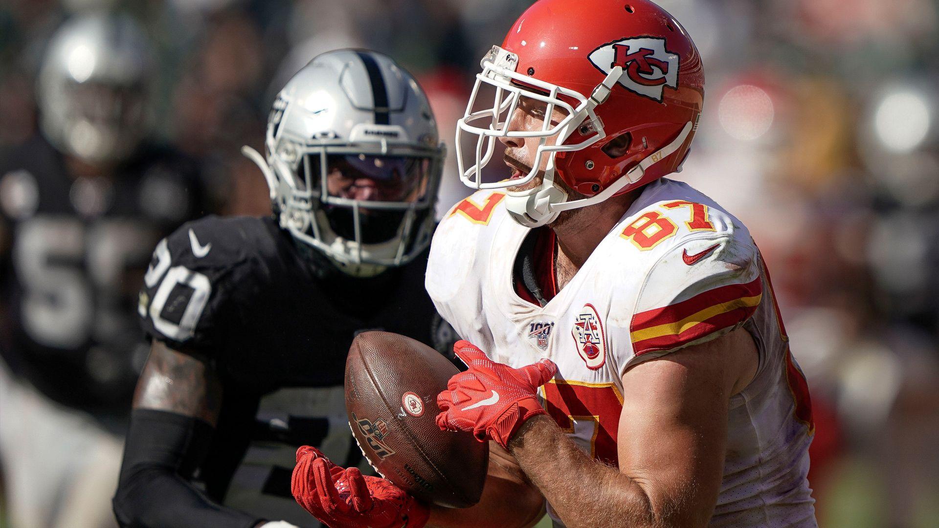 How Patrick Mahomes Travis Kelce executed the perfect audible to save the  Chiefs season  Sporting News