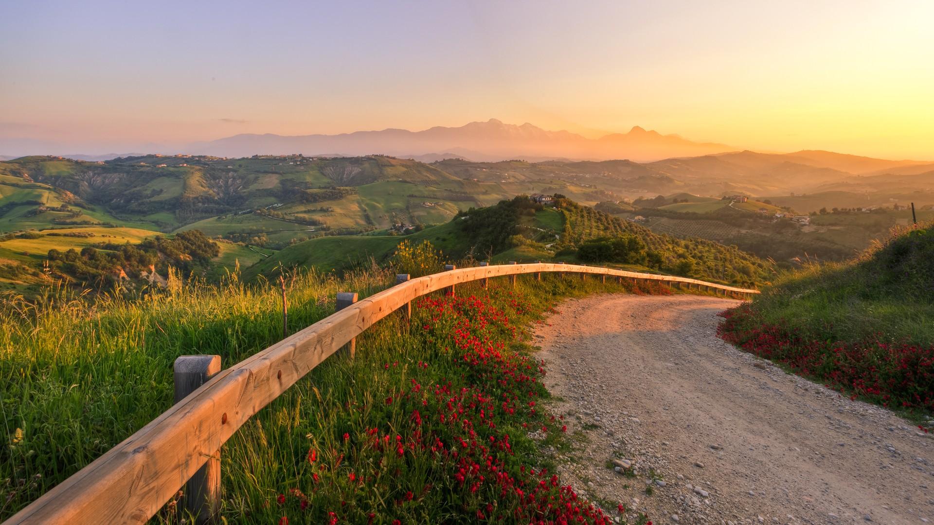 Daily Wallpaper: Hills of Italy. I Like To Waste My Time