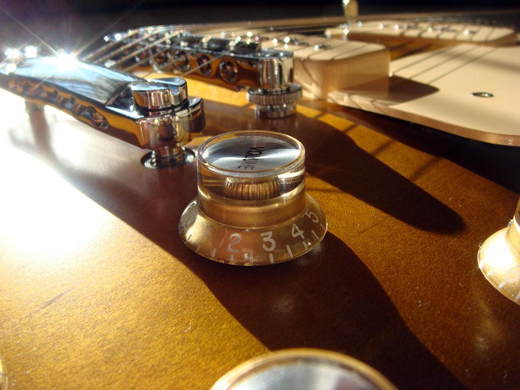 Wallpaper Thread / Post Your Nicest HD Les Paul Picture