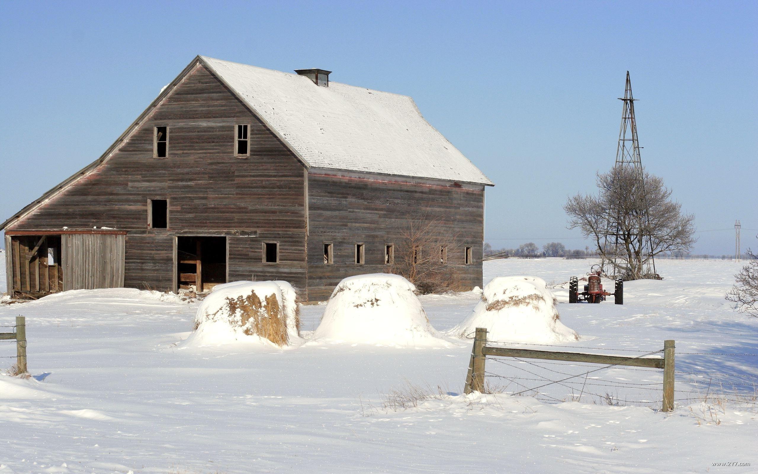 Winter Barn Scenes Wallpaper